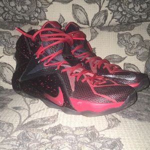 Men’s Basketball Shoes